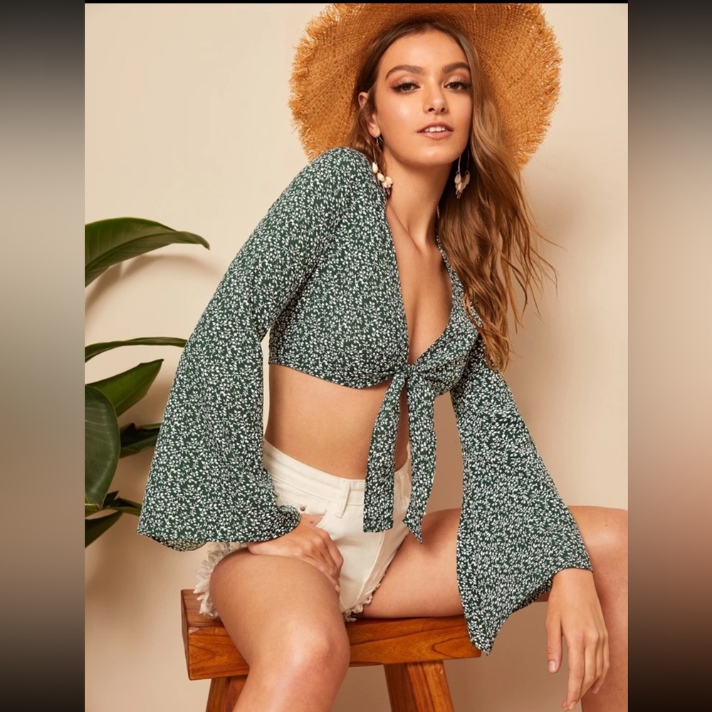 SHEIN Ditsy Floral Bell Sleeve Self-Tie Crop Top